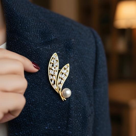 Feather and Pearl Brooch in Gold Plating