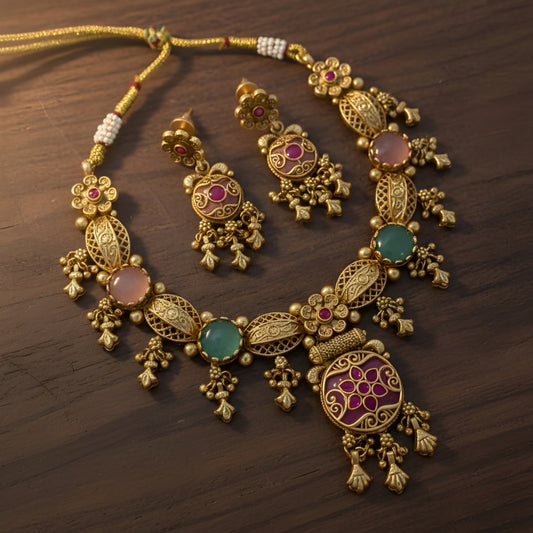 Traditional Antique Heritage Necklace Set with Magenta Stones