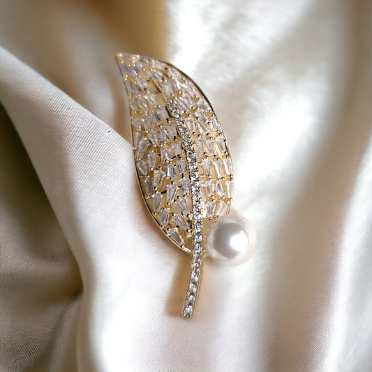 Leaf Brooch in Gold Plating