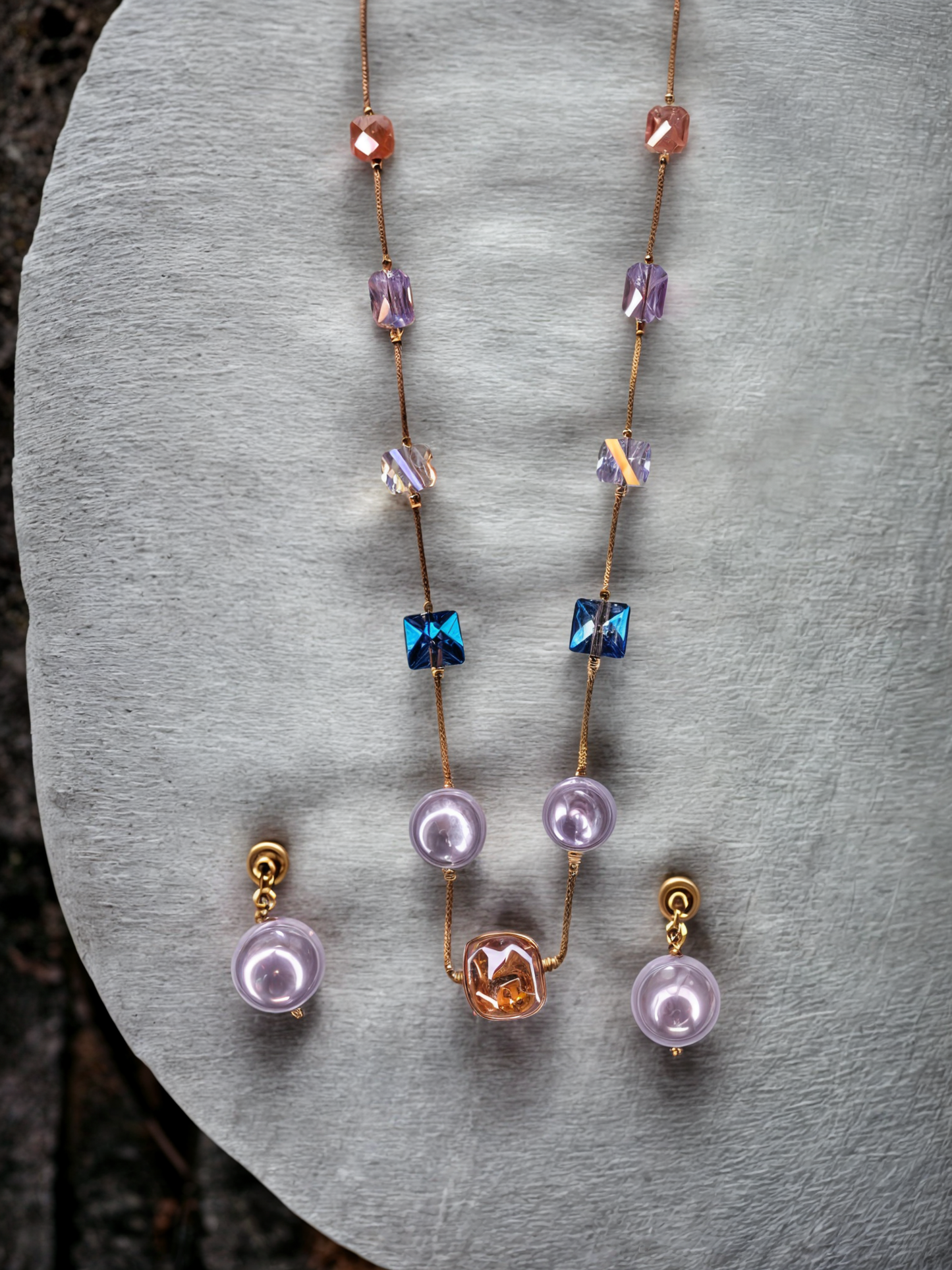 Crystal Beads Pendant Set with Pearls
