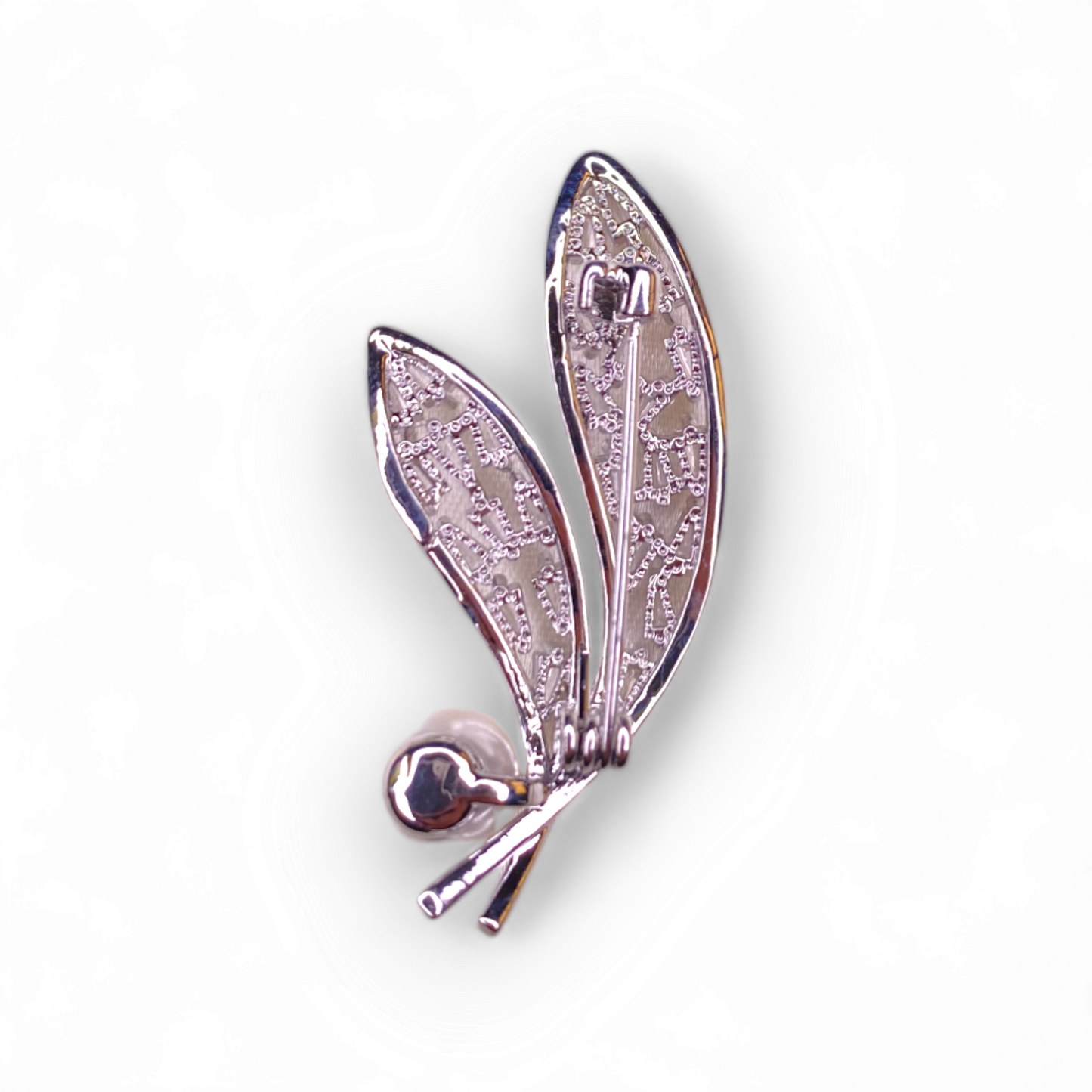 Feather and Pearl Brooch in Silver Plating