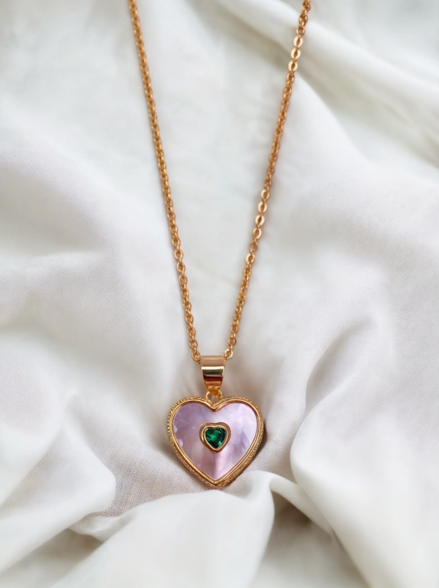 Golden Plated Heart Shape Chain Pendant with MOP