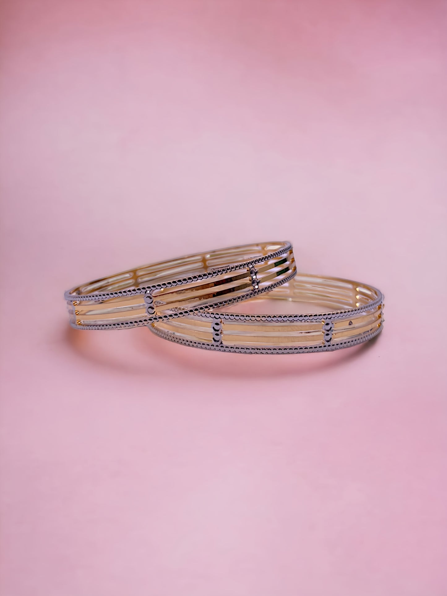 Fashionable Gold-plated Bangle Set