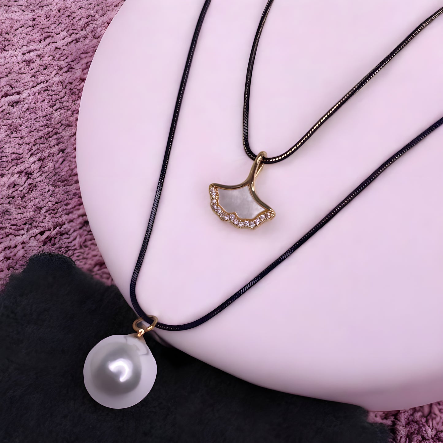 Radiant Shell Pearl 2 Layer Necklace