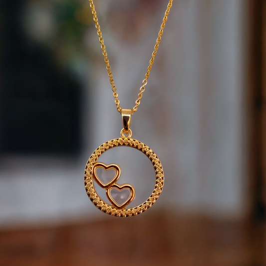 Golden Capturing Heart Chain Pendant