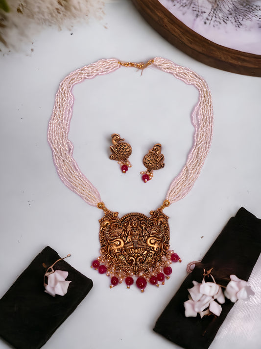 Women Gold-Plated, Off-White & Red Stone-Studded Necklace Set
