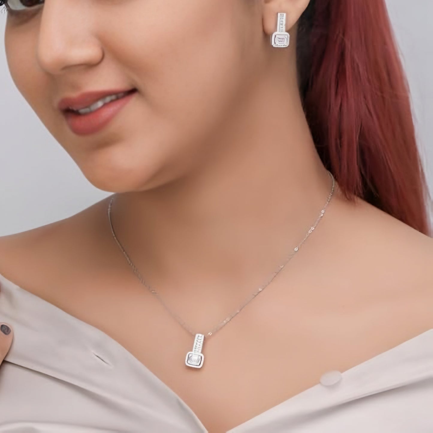 Beautiful Rectangular Baguettes Single Chain Pendant Set with Studs