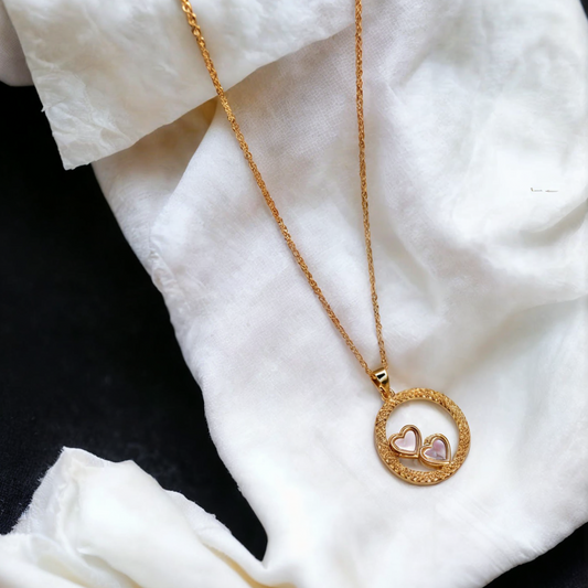 Golden Capturing Heart Chain Pendant