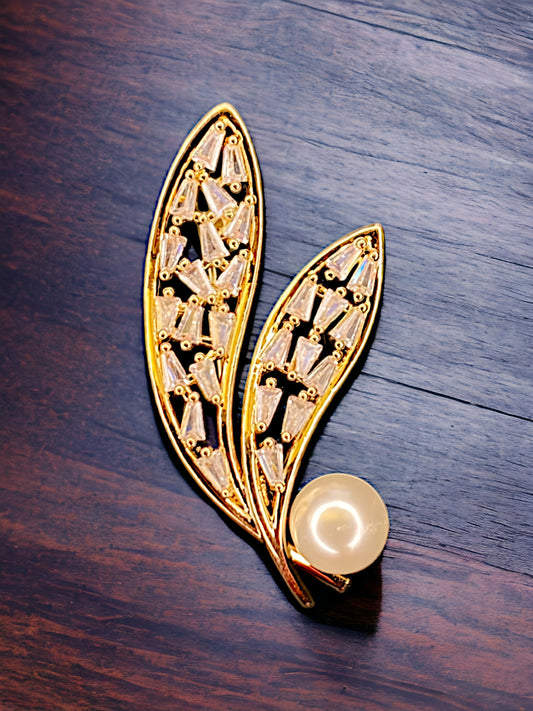 Feather and Pearl Brooch in Gold Plating