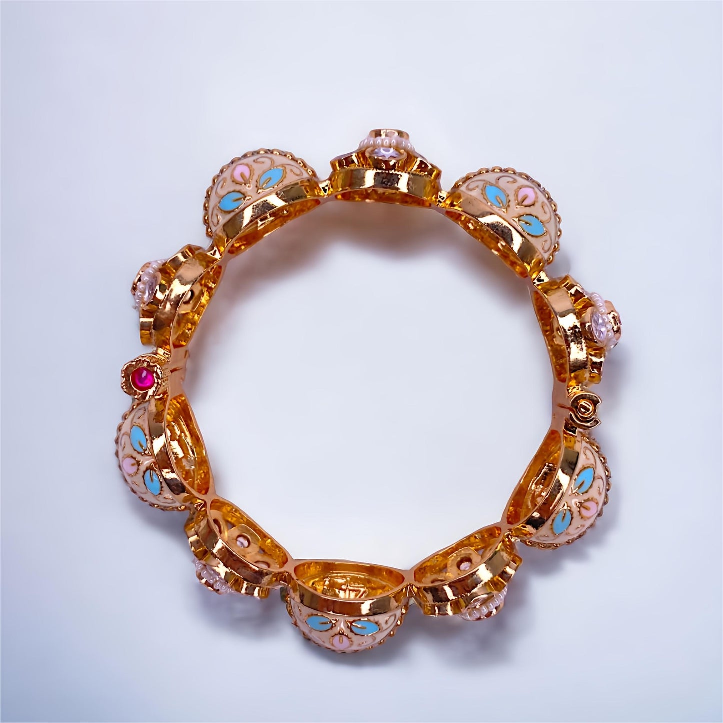 Classical Round Cut Kundan Bangles