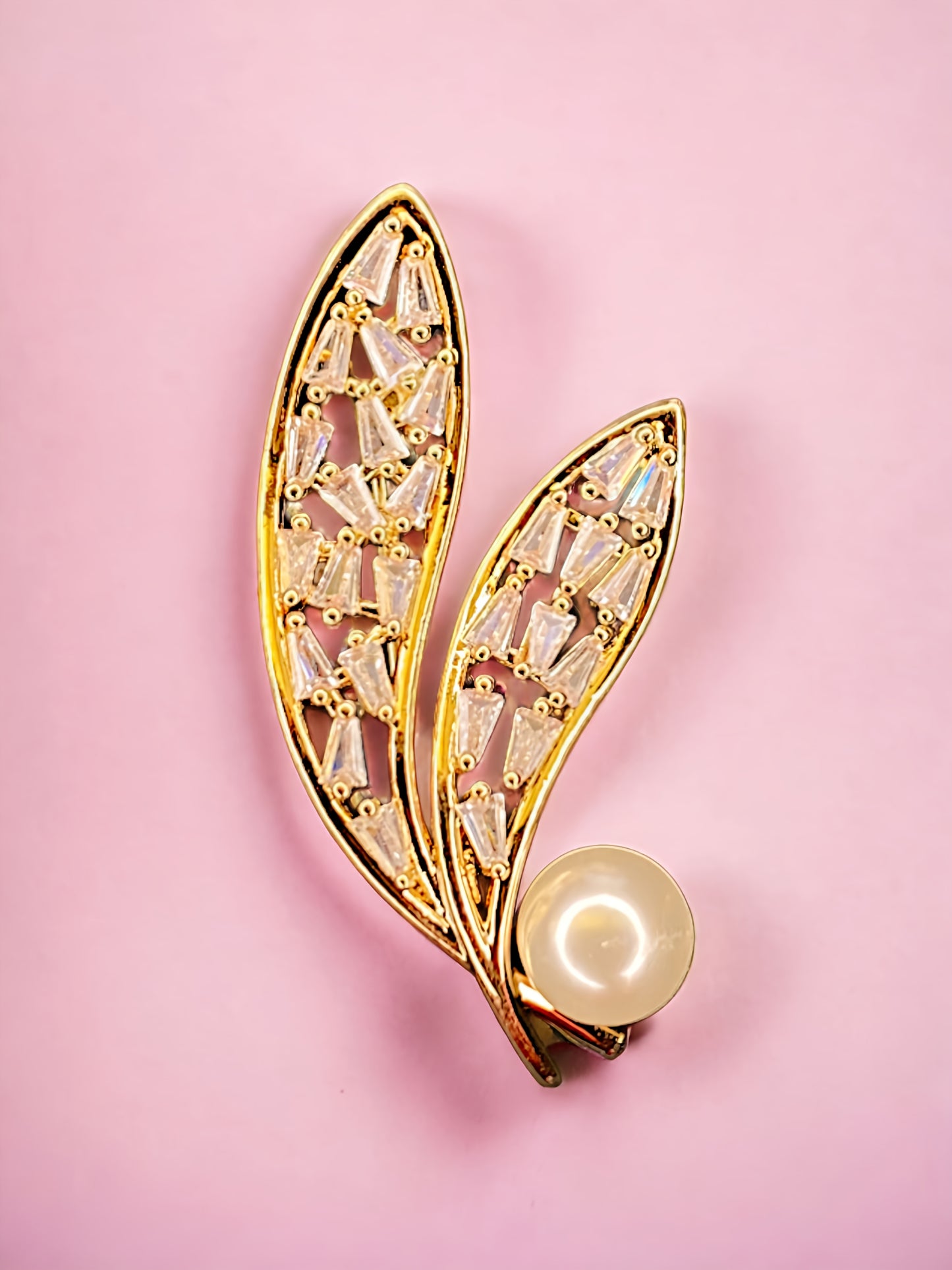 Feather and Pearl Brooch in Gold Plating