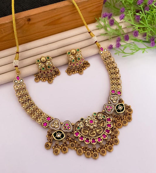 Antique Gold Floral Necklace Set